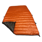 Big Meadows Ultralight 20° quilt burnt orange side up with the dark olive shell folded back at the foot end